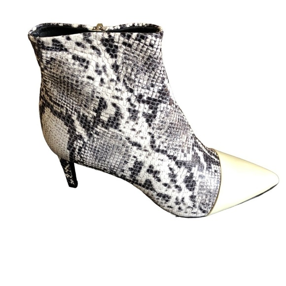 Rag & Bone Beha Boot Snake Print Black White Size 6.5 - Picture 7 of 15